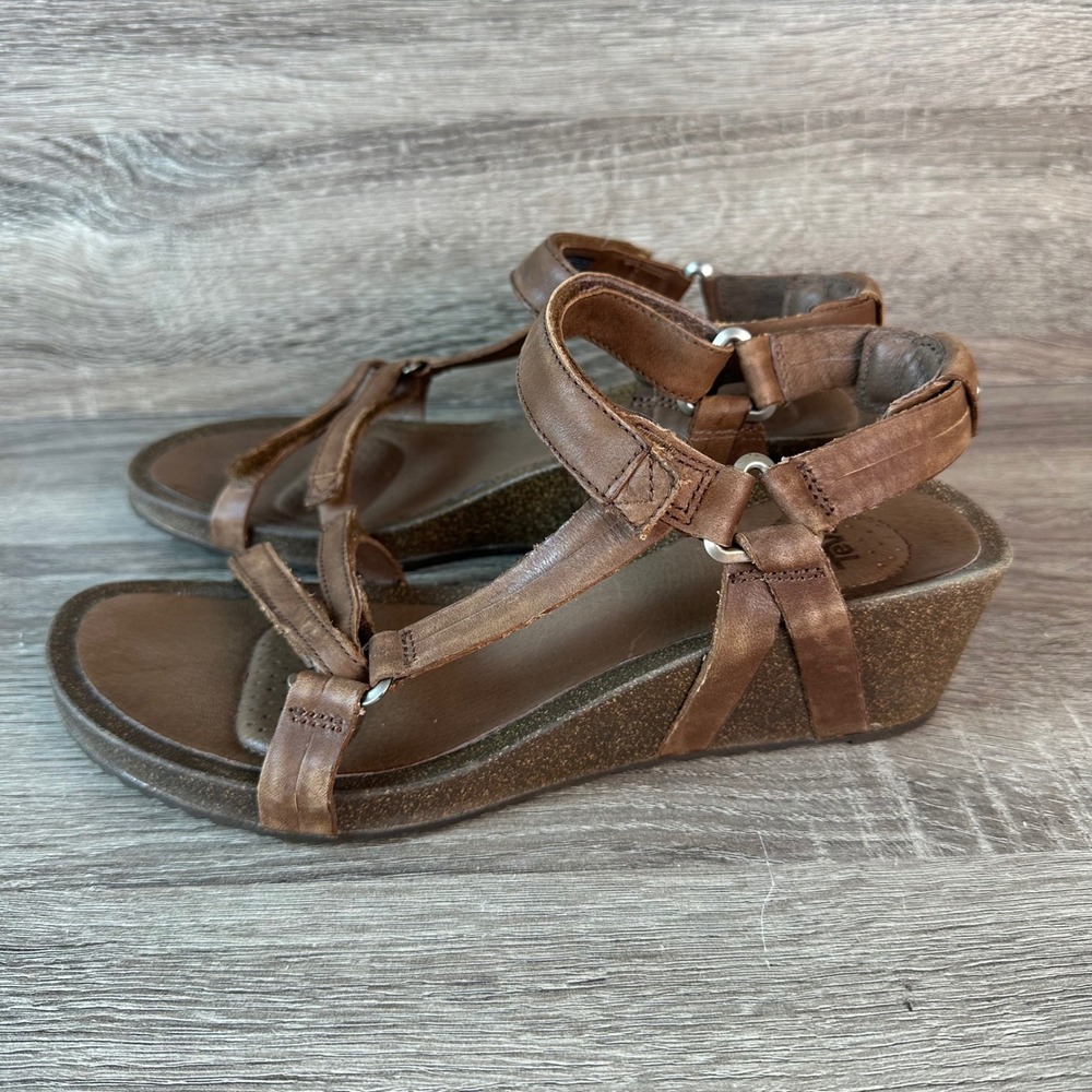 Teva Ysidro Wedge Sandals Women's 10 Brown Leather Strappy Cork Heel Adjustable